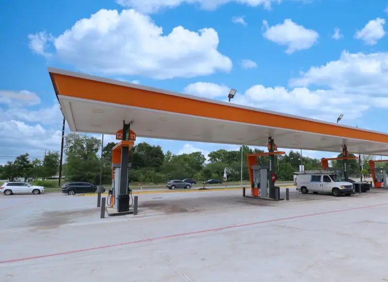 Long fuel canopy at Kroozin Sugar Land, Sugar Land